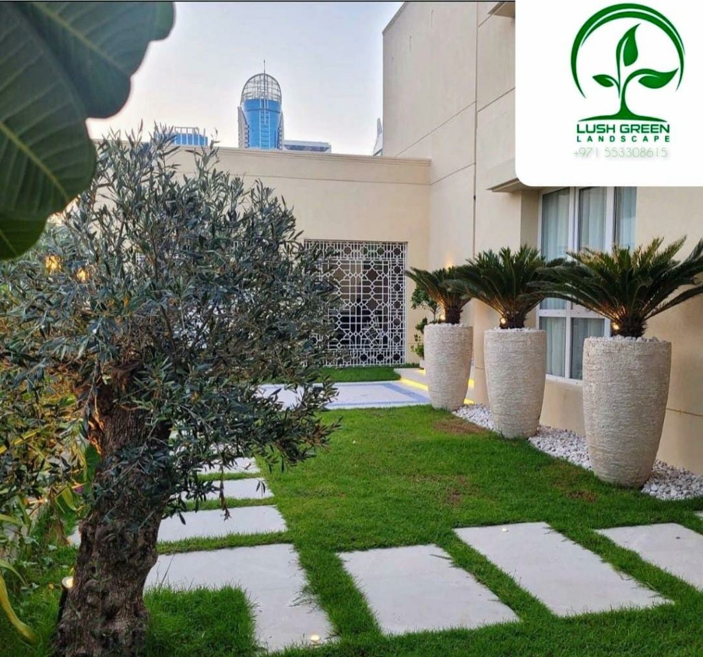 Garden paving & feature pots